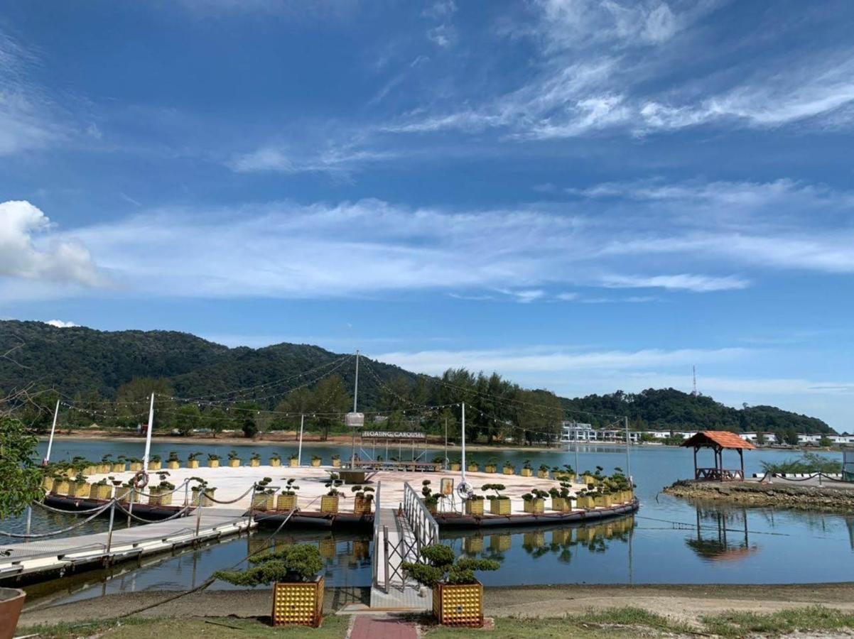Glossy Marina Homestays Lumut Exteriér fotografie