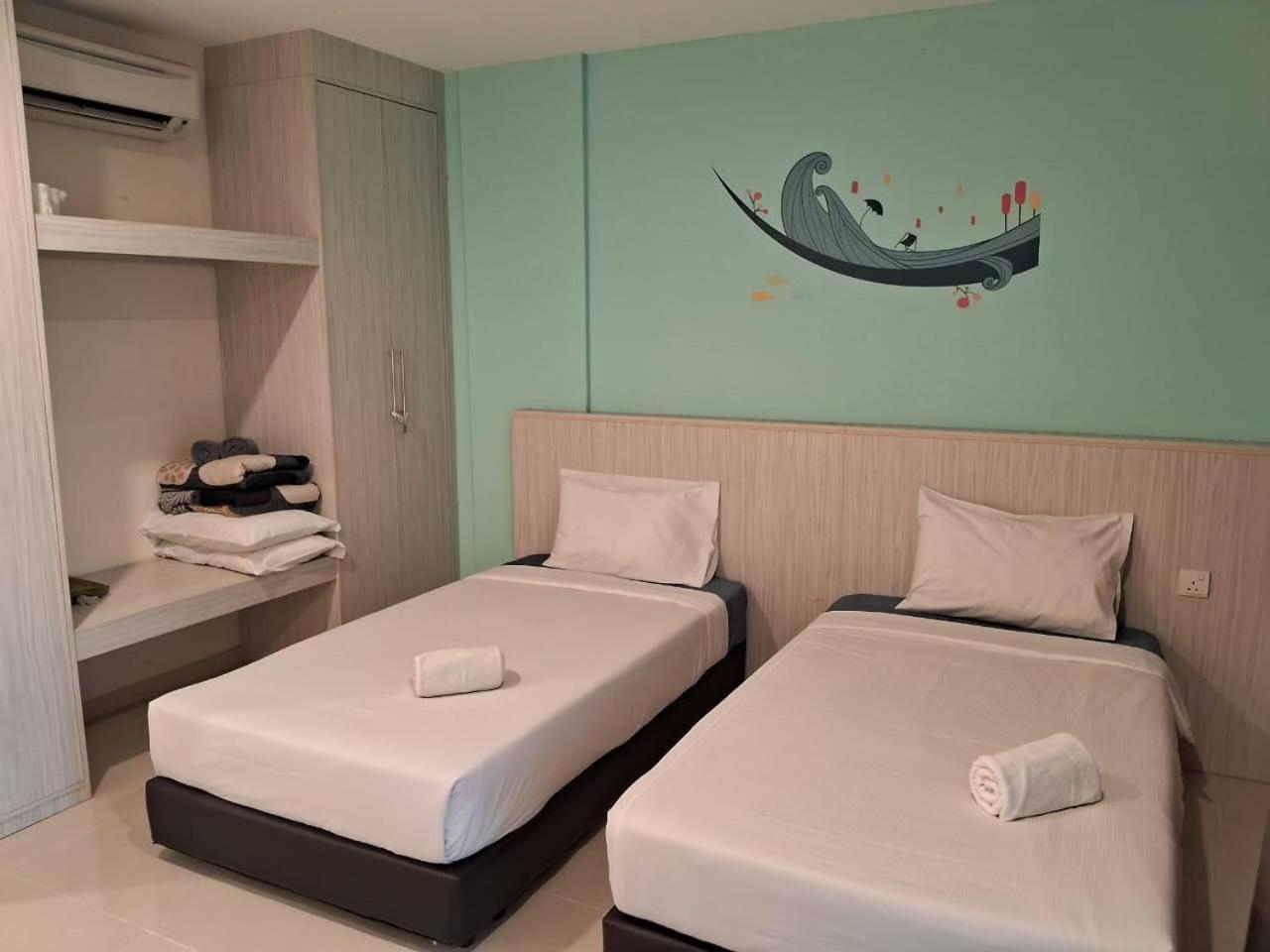 Glossy Marina Homestays Lumut Exteriér fotografie